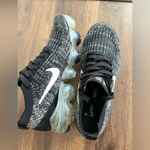 Nike air vapormax wore like new